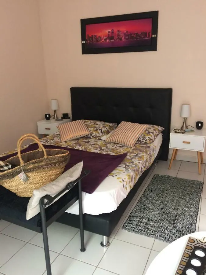 Apartment Mon Appart Avec Terrasse Et Piscine Roquebrune-Cap-Martin Frankreich